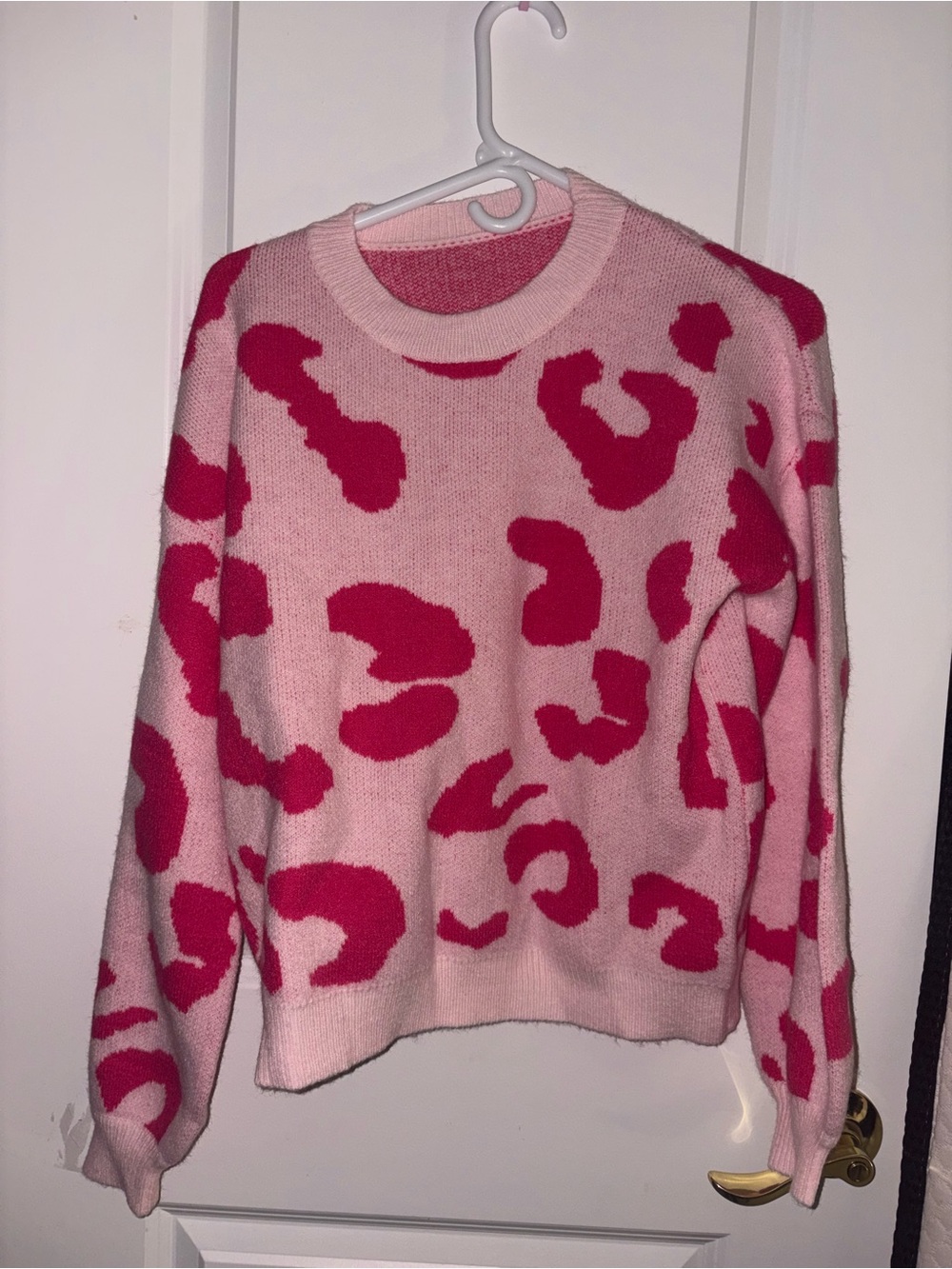 Women’s Pink Leopard Print Crewneck Sweater